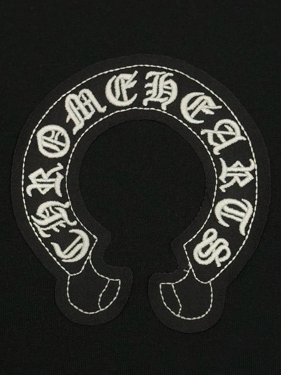🅿️200 [High quality] Chrome hearts ss25 new first release latest short-sleeved round neck t-shirt, high-end customization, avant-garde and fashionable design! The front and rear panels of the brand logo are designed with heavy craftsmanship of burnt appliqué, ten rivets and one hundred thousand needle embroidery. High-end customized 280g fabric. Soft to the touch. Comfortable to wear. Exquisite stitching. Fine workmanship. The upper body effect is incomparably handsome! Same style for men and women, color: white, black size: S to xL